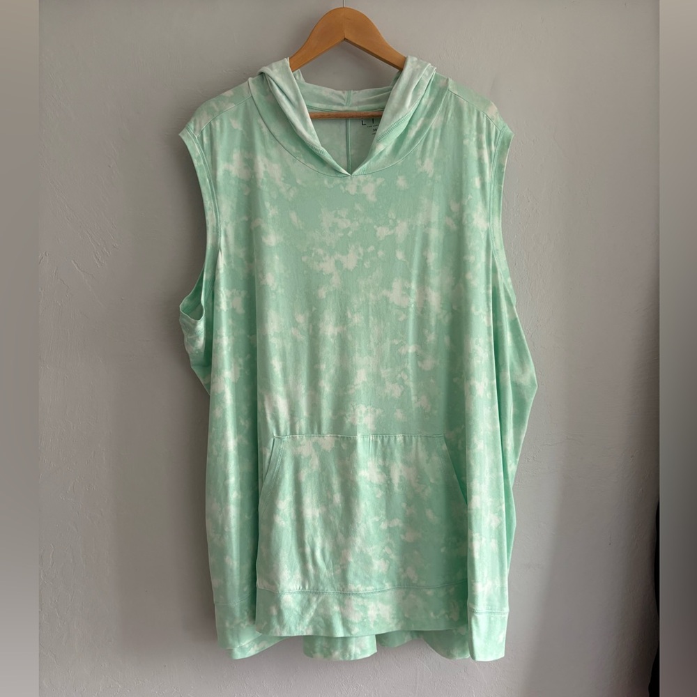 Lane Bryant LIVI Mint Tie-Dye Sleeveless T-Shirt with front pouch